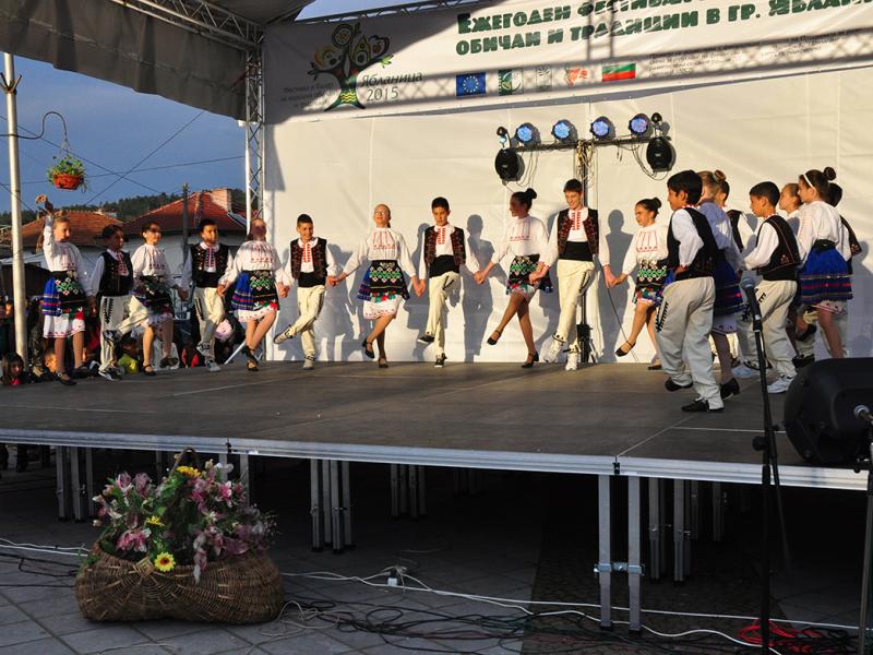 Първи фестивал  ибазар на народни обичаи и традиции в гр.Ябланица